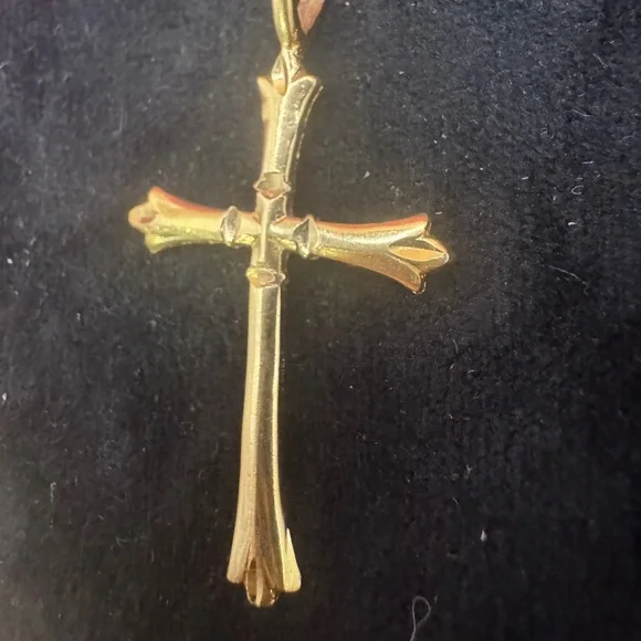 Yellow Gold 1.5” cross necklace pendant - Picture 11 of 13